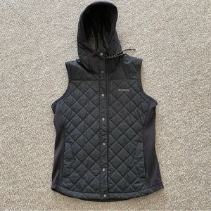 Women’s Hooded Columbia Vest, Medium